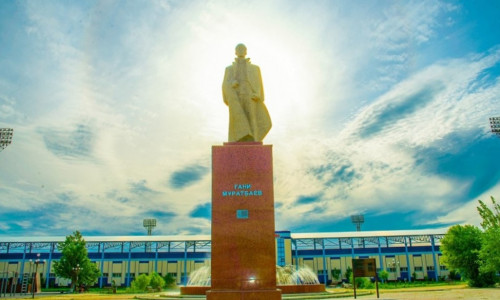 Толық жігіттер сымбатты қызды ебет