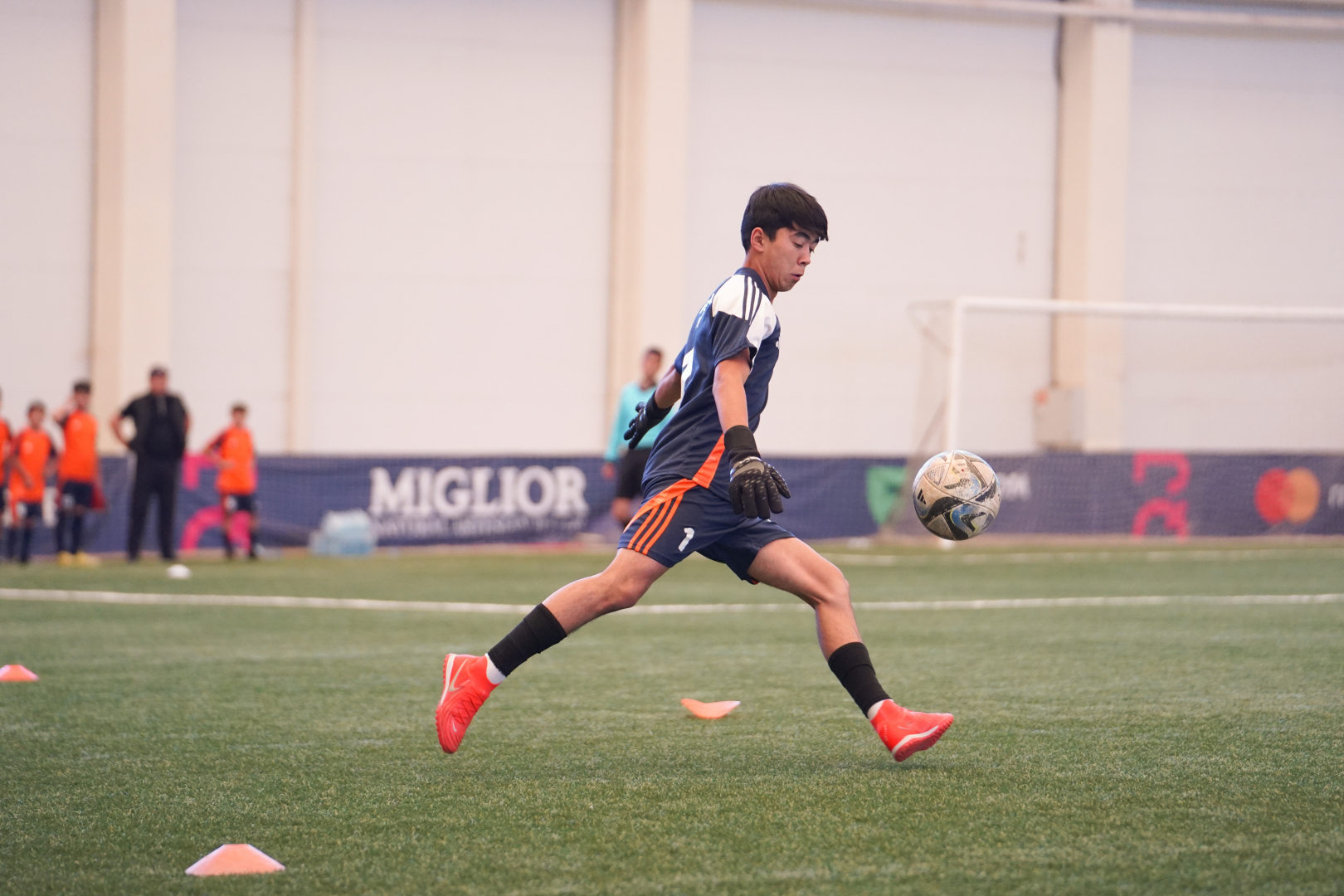 Мас әйелдер өз еріктерімен сиқырлайды